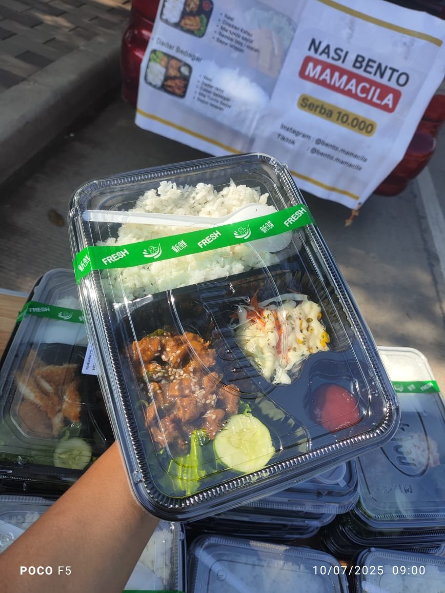 Bento Ayam Lada Hitam